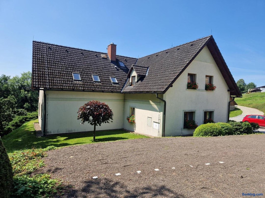 Mezimesti酒店住宿-Penzion Selsky dvur