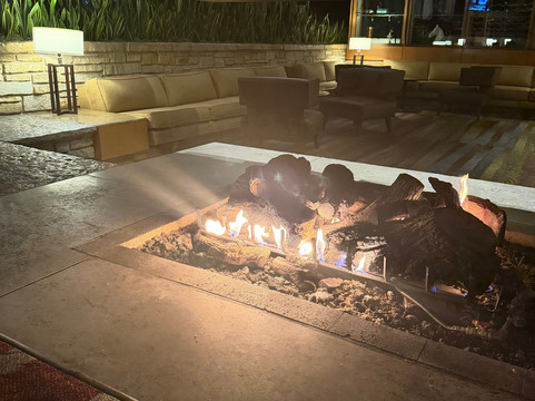 麦当劳坎帕斯凯悦酒店主图