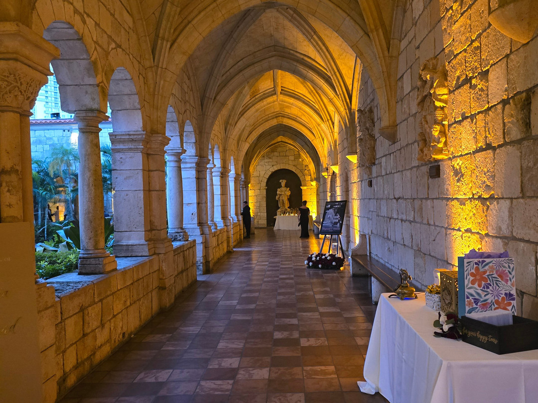 The Ancient Spanish Monastery-北迈阿密海滩必去景点