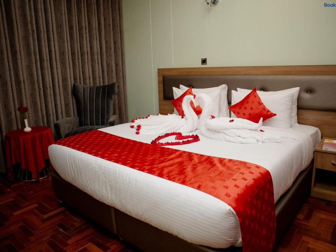 TJ's Boutique Hotel