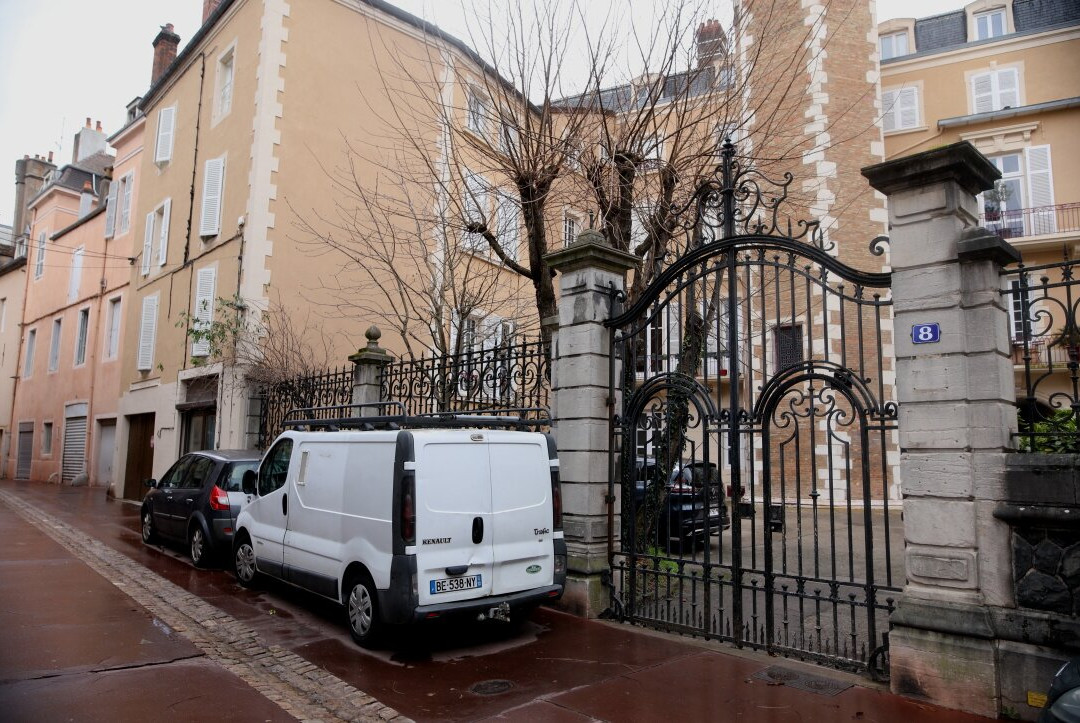 Tour Chevrier-索恩河畔沙隆必去景点