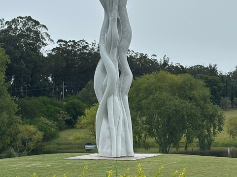 Fundacion Pablo Atchugarry-埃斯特角城必去景点