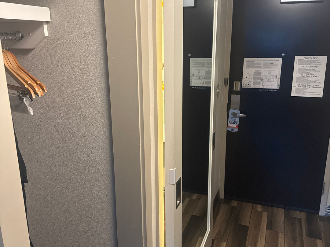 肯纳瑟欢朋酒店主图