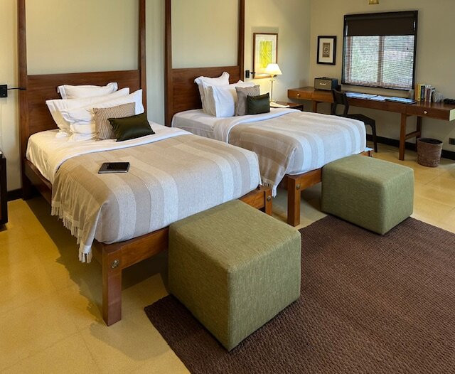 锡吉里耶水园酒店主图