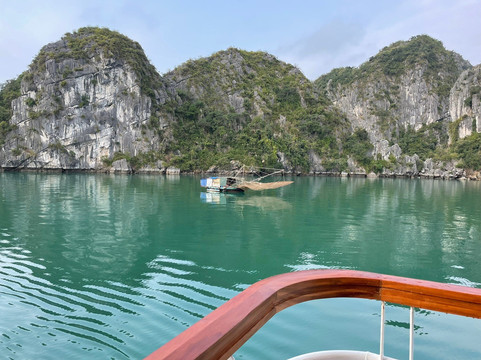 Cat Ba Ocean Cruises-广宁省必去景点