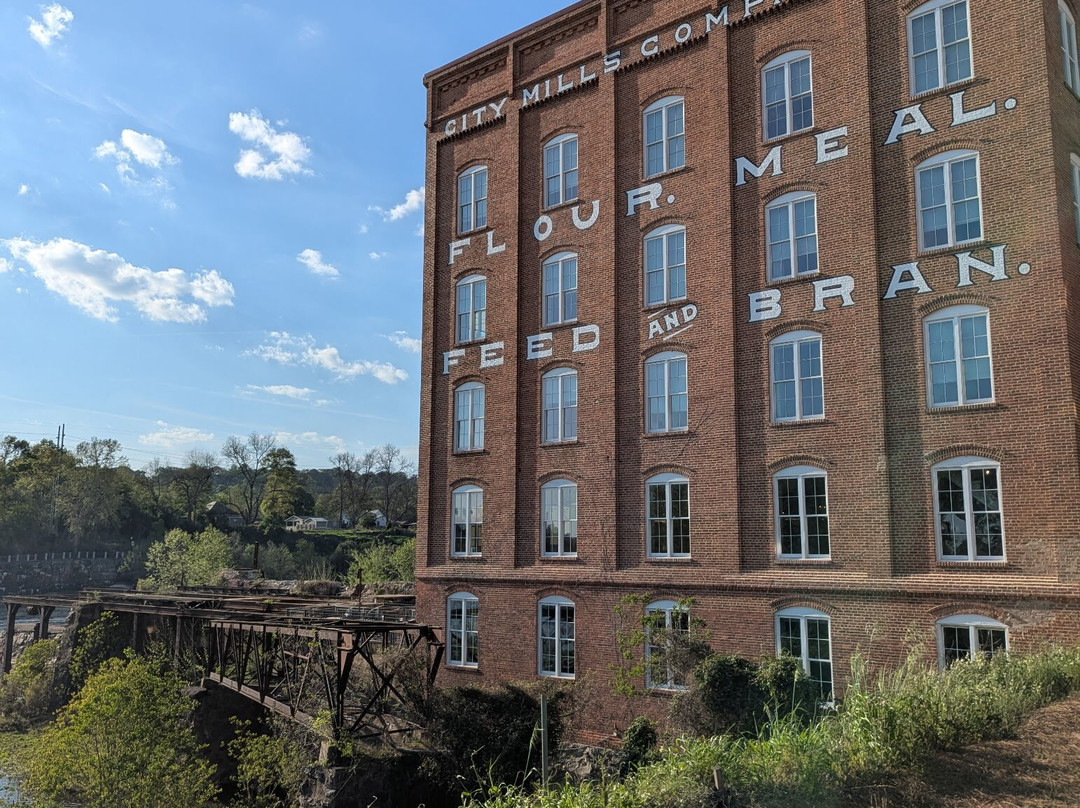 城市磨坊酒店主图