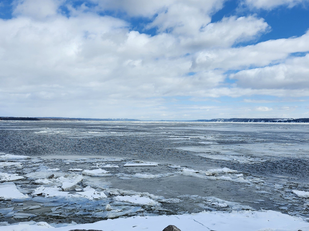 Parc nautique Maurice-Grenier-Neuville必去景点