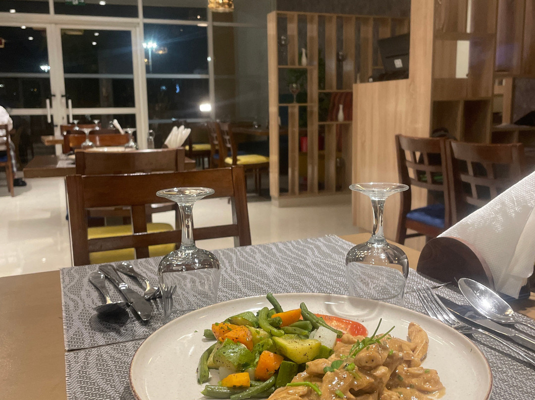 乌杰达休闲酒店主图