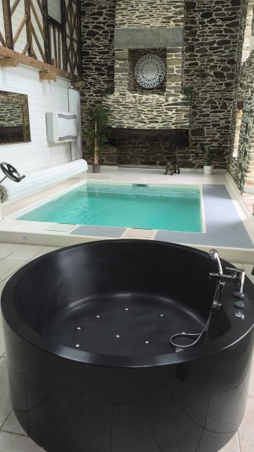 多麦尼德美罗斯酒店-旅行者