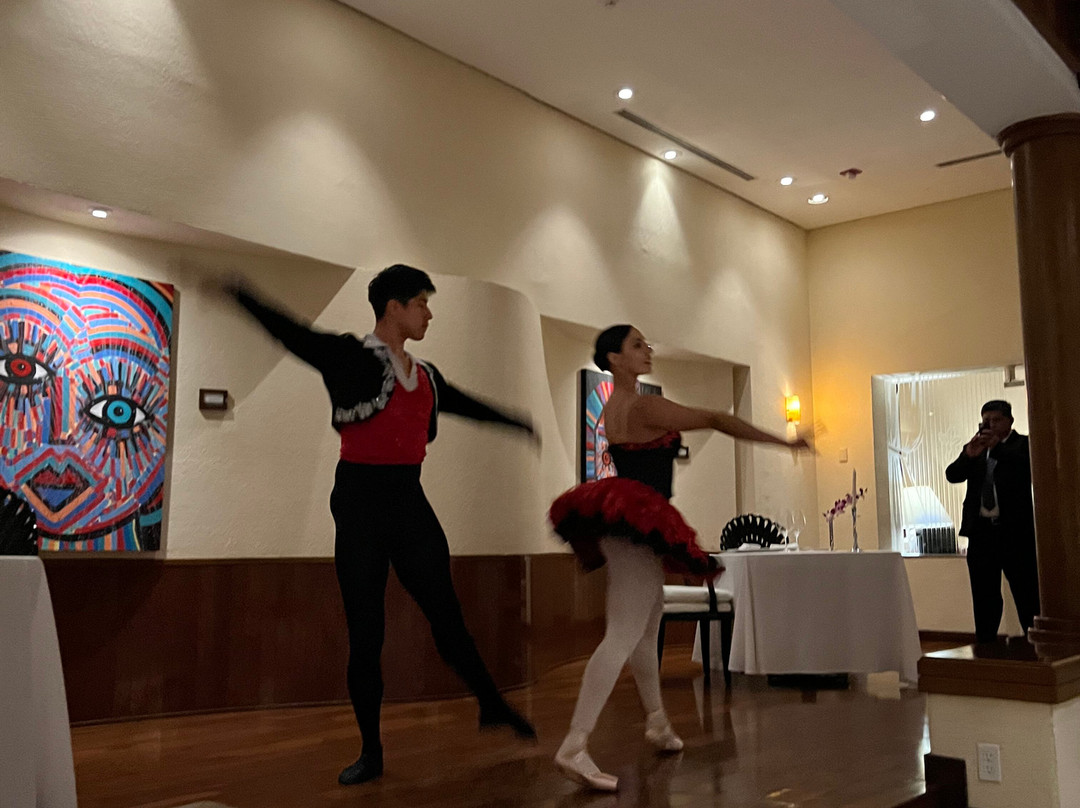 大美洲庆典珊瑚海滩酒店主图