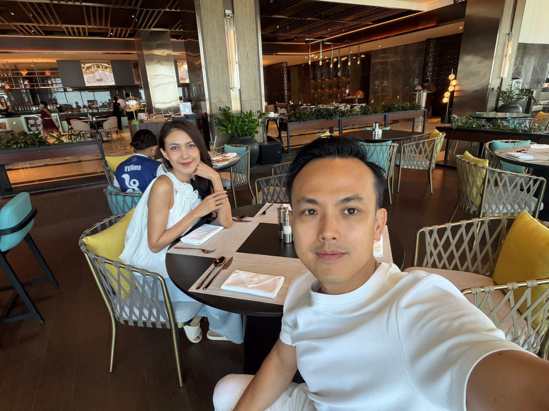 Arjuna Solitaire Hotel