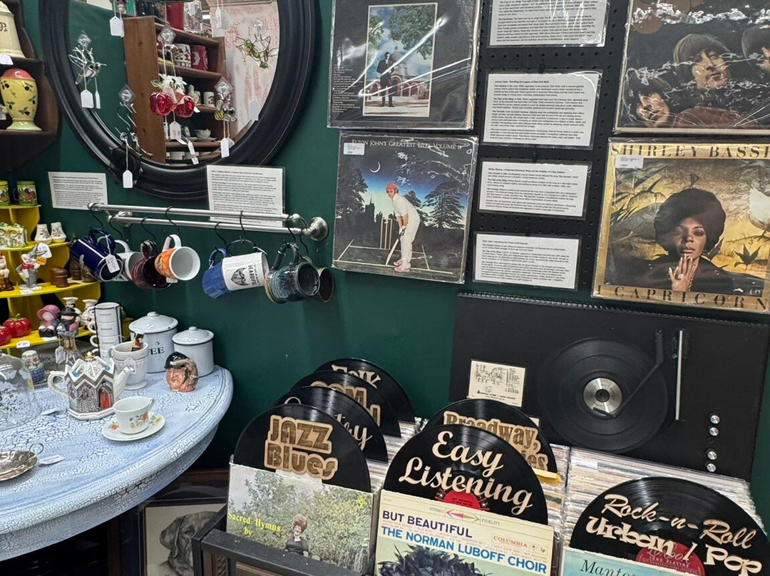 West Chester Antique Center-West Chester必去景点