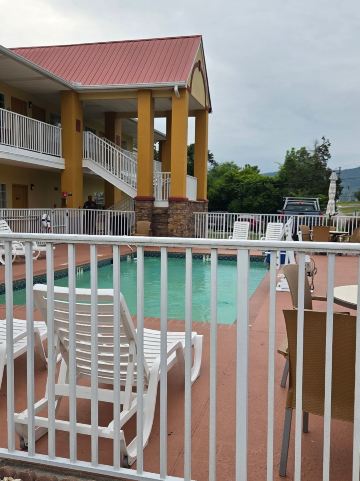 特伦顿戴斯酒店-旅行者