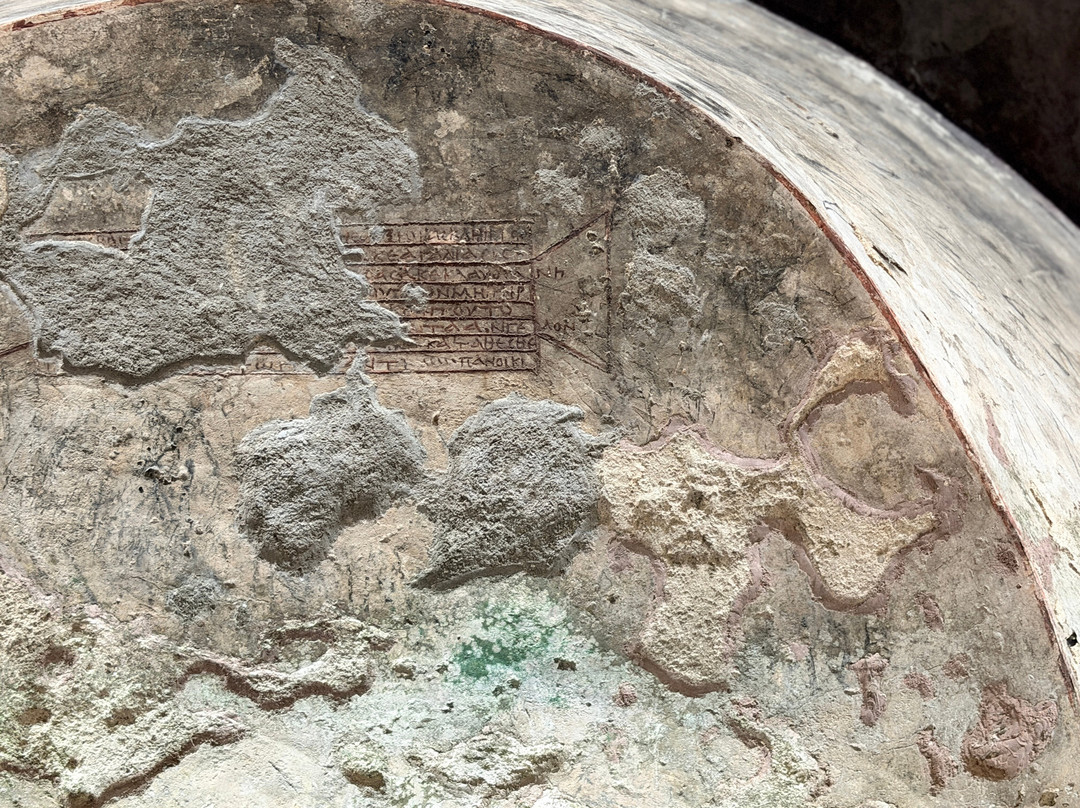 Catacombs of Milos-Tripiti必去景点