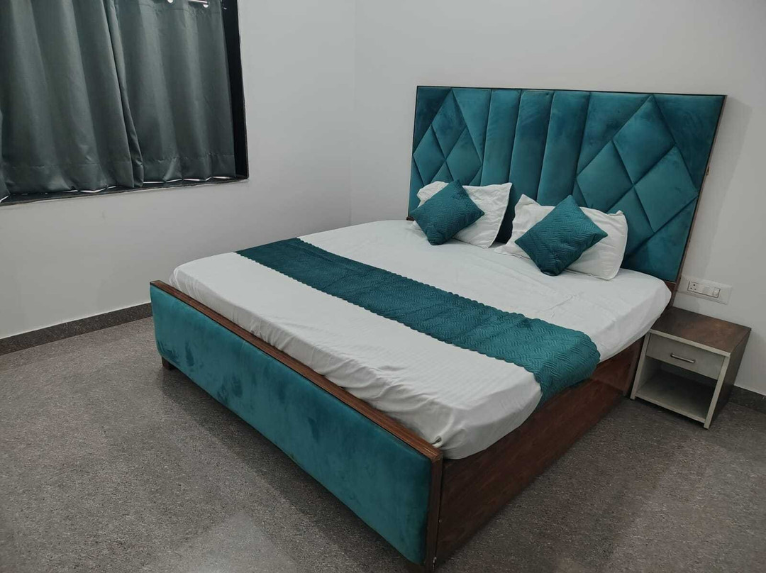Hotel O Rudra Hotel and restaurant