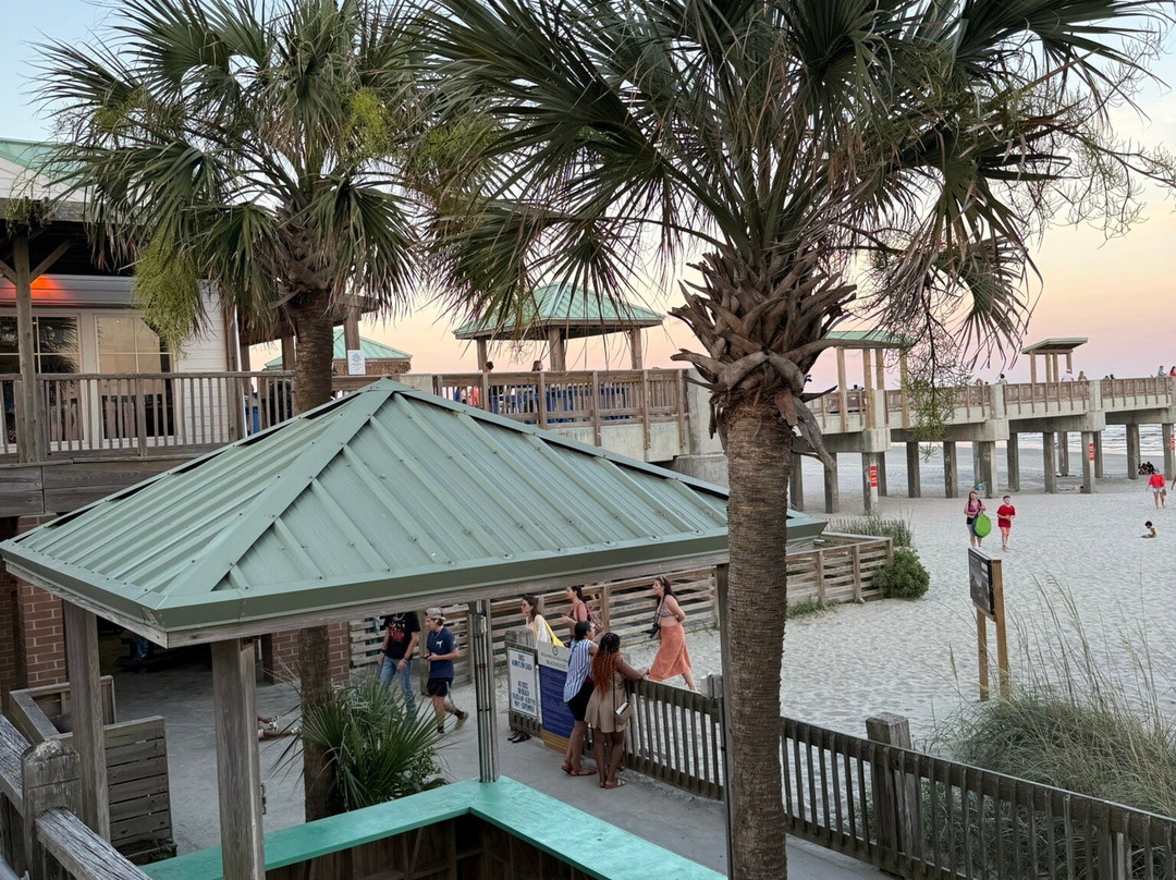 Folly Beach Fishing Pier-福利比奇必去景点