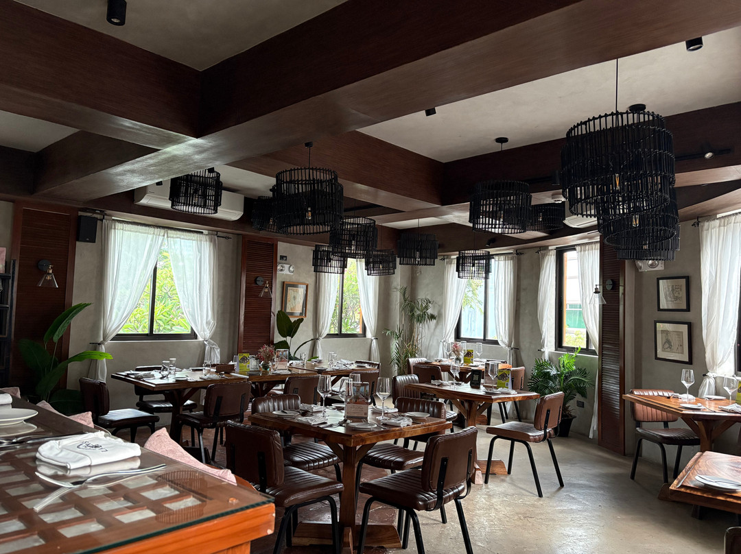 Buglas Isla Cafe Westgate