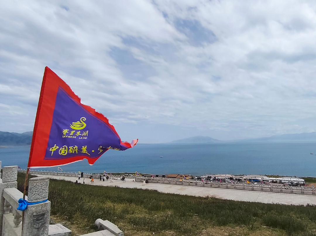 Sayram Lake-伊宁市必去景点