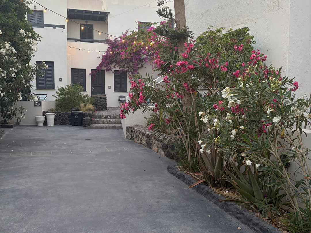 圣托里尼岛天蝎座海滩酒店主图