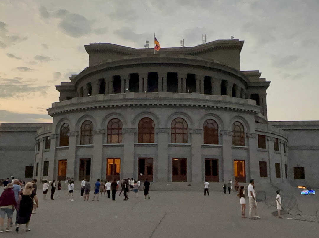 The Armenian National Academic Theater of Opera and Ballet named after Alexander Spendiaryan-埃里温必去景点
