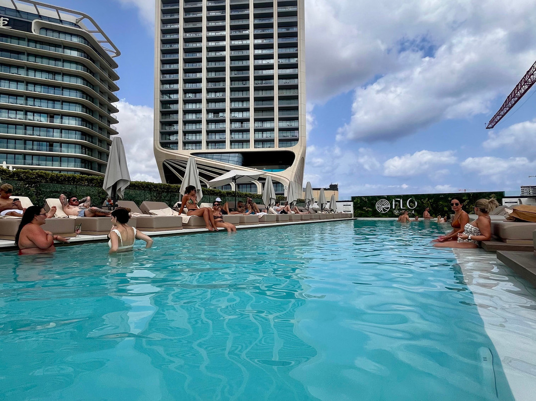 Flo Skypool-圣朱利安斯必去景点