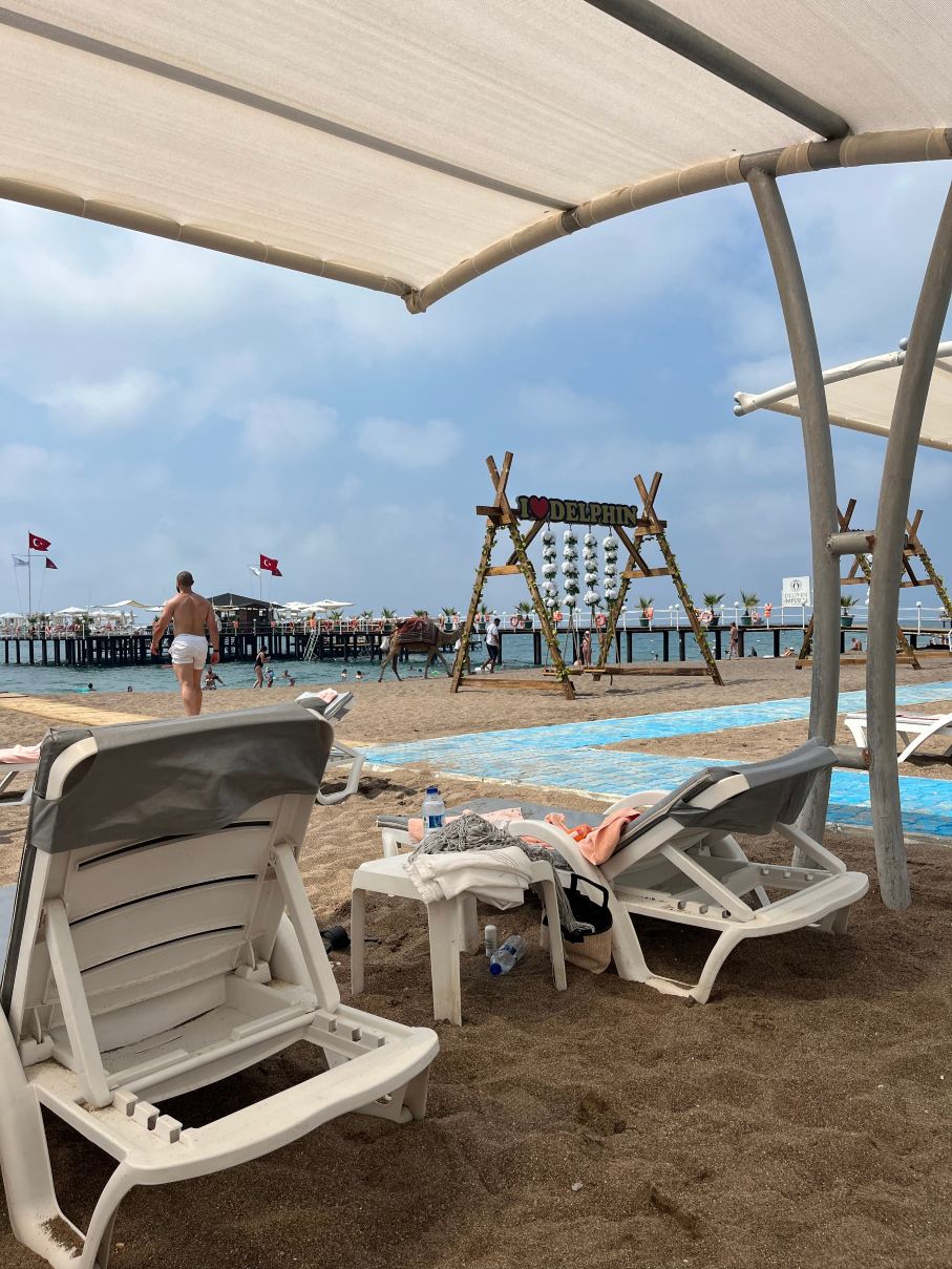 德尔芬帝国酒店-旅行者