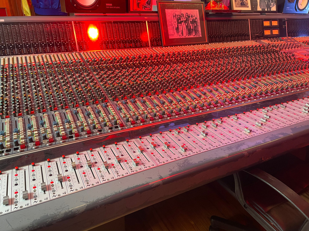 The Irish  Rock 'N' Roll Museum Experience-都柏林必去景点