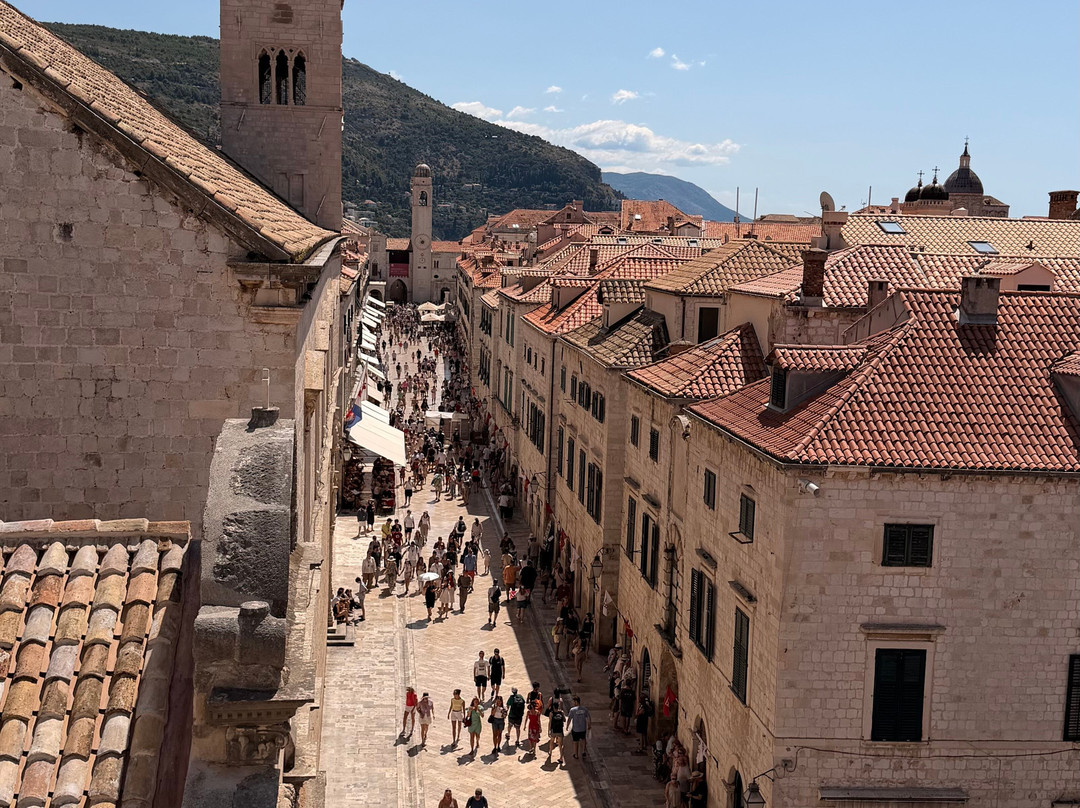 加泰隆尼亚大道 (Stradun)-杜布罗夫尼克必去景点