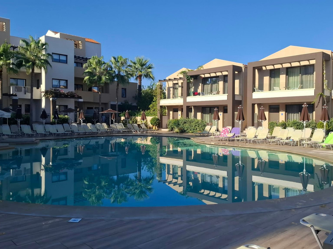 Althea Village - Family Hotel主图