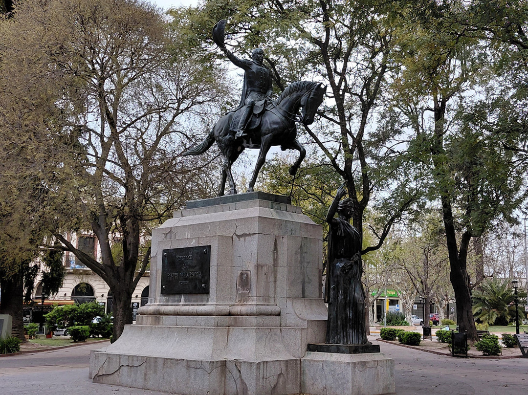 Plaza San Martin-Mercedes必去景点