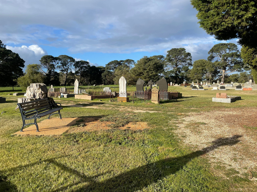 Inverleigh Cemetery-Inverleigh必去景点