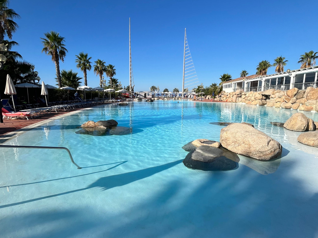Phi Hotel Sighientu主图