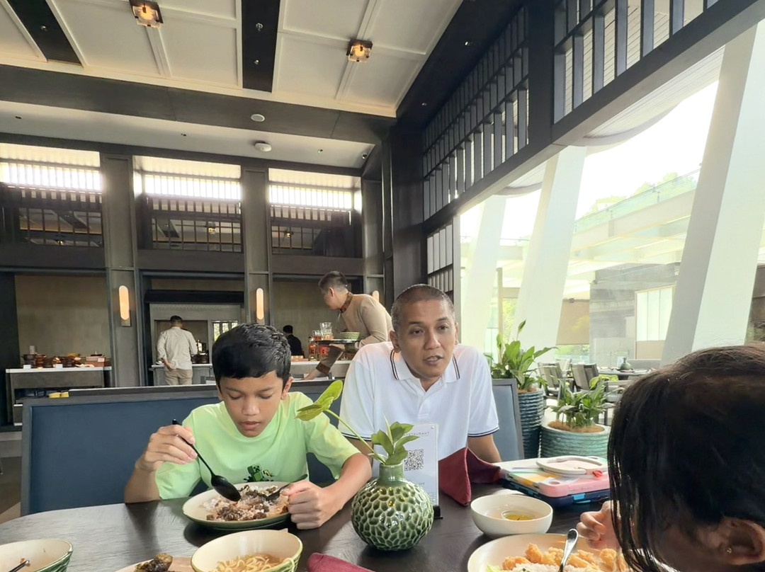 万隆帕德马酒店主图