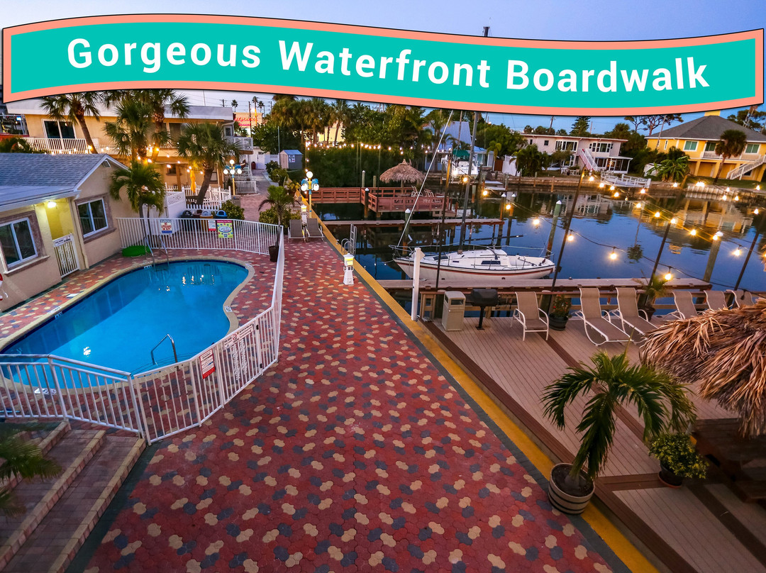 Bay Palms Waterfront Resort - Hotel and Marina