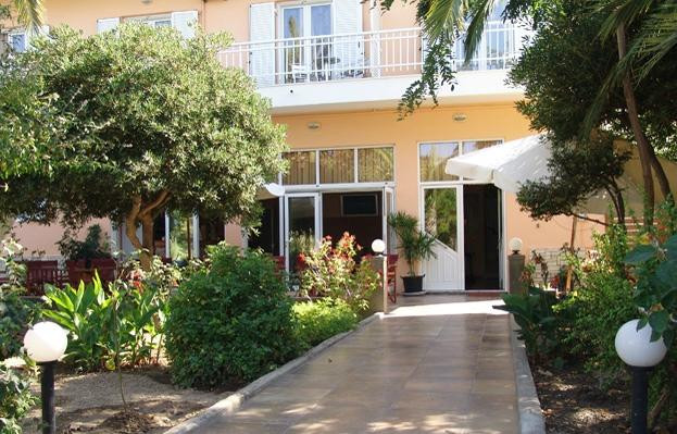 Americana Hotel