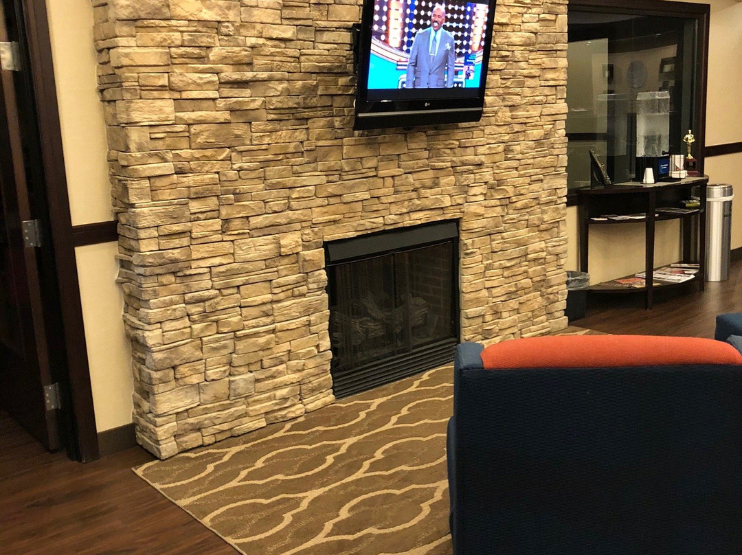 Comfort Inn & Suites Russellville I-40主图