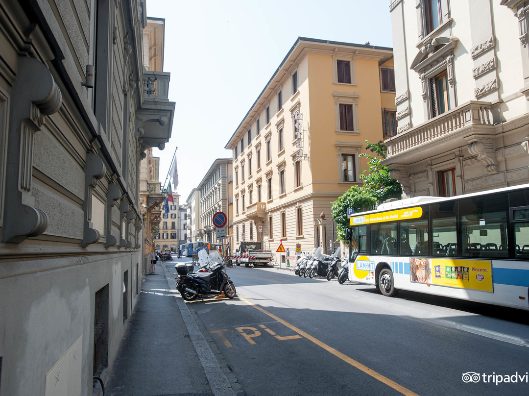 菲欧利塔酒店主图