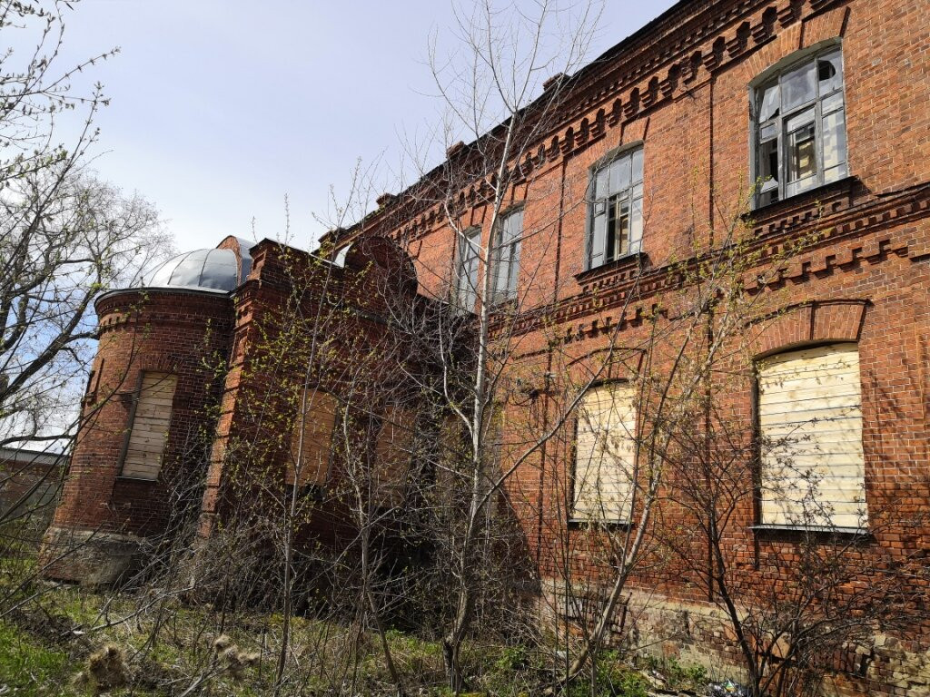 The home church of the Feodorovskaya Icon of the Mother of God at the former women's gymnasium.景点图片