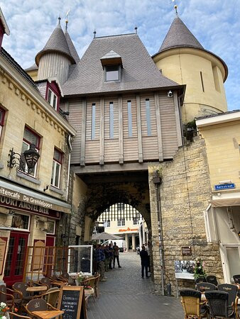 Rijksmonument Middeleeuwse Grendelpoort Valkenburg-法肯堡必去景点