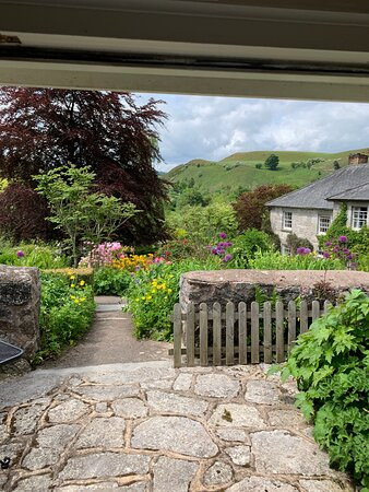 潘益典雅芙蓉玉女乡村酒店主图