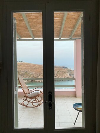 Elefthia Syros-官方