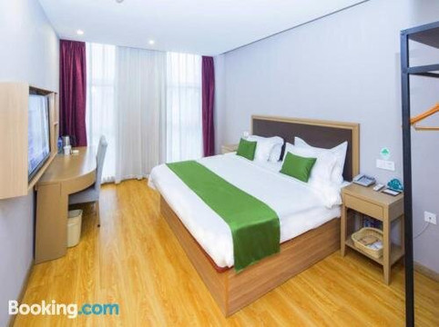 格林豪泰酒店(天津梅江会展中心芦北路地铁站店)主图