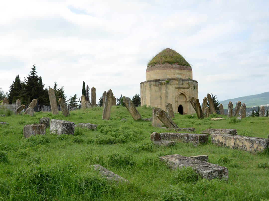 Yeddi Gumbaz Mausoleum景点图片