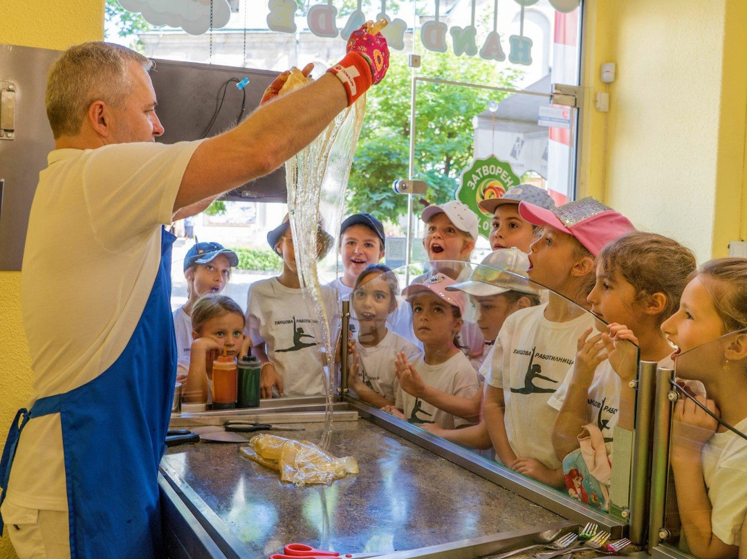Happy Candy-瓦尔纳必去景点