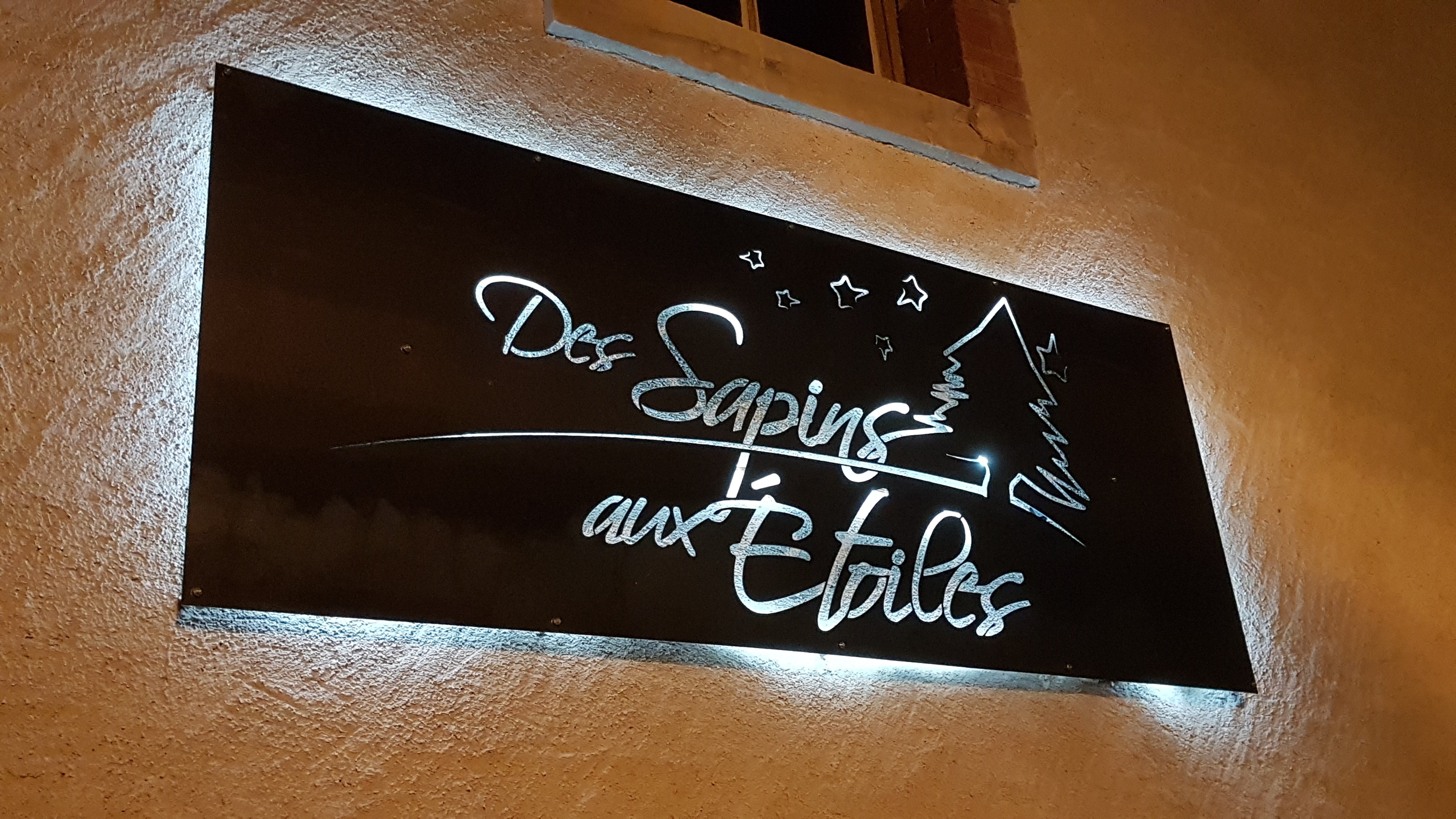 Des Sapins Aux Etoiles-官方