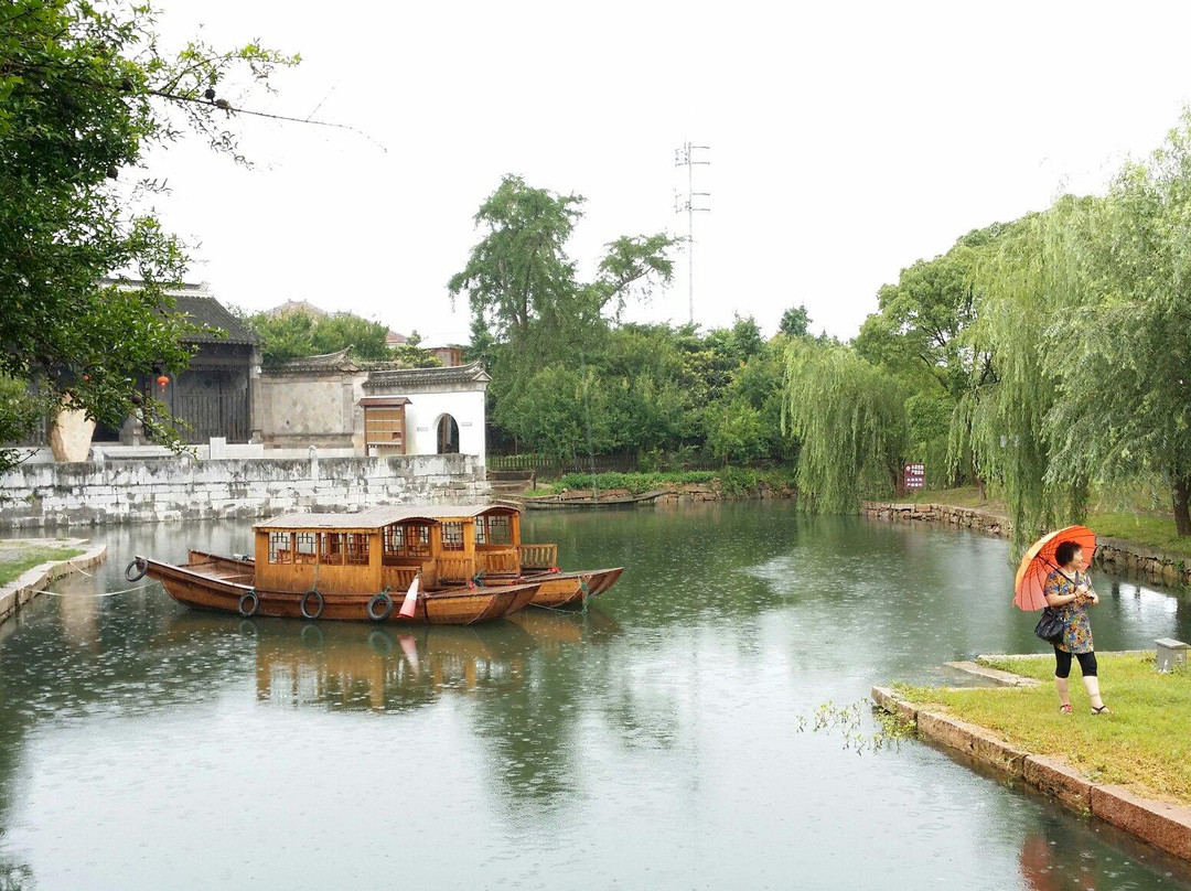 西山明月湾