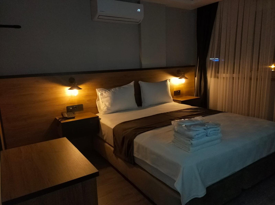 Comfort Center Suit Hotel