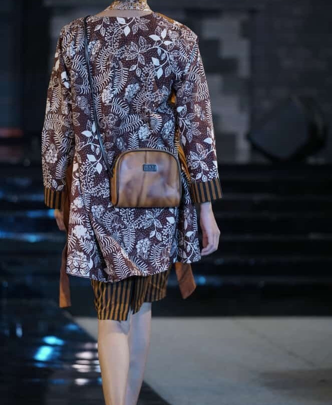 M.a.r.s Genuine Leather