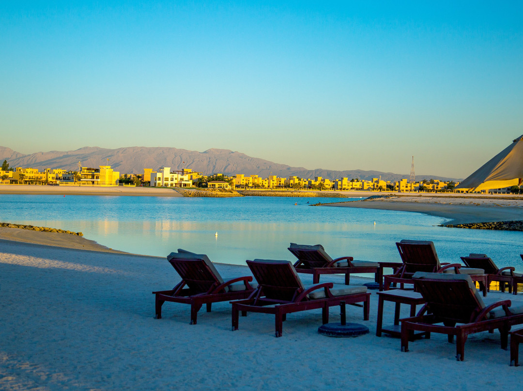 Al Jazirat Al Hamra餐馆和美食-Clubhouse