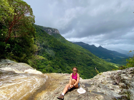 Cascata da Pedra Branca-Tres Forquilhas必去景点